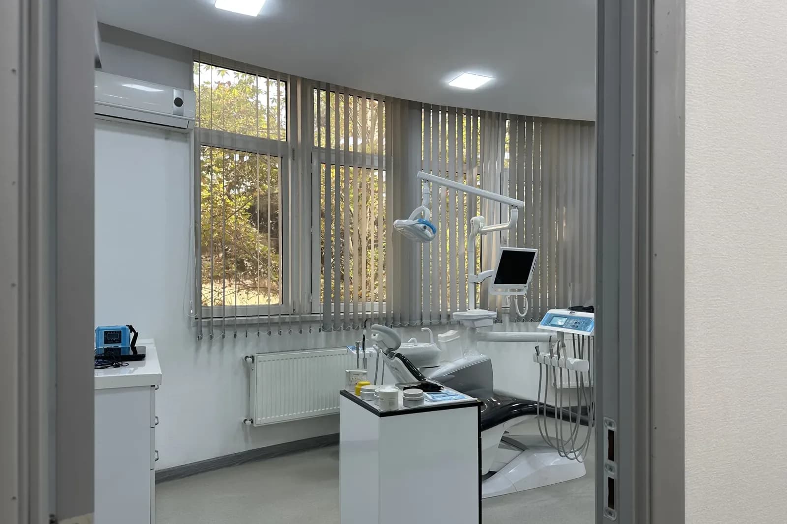 Diş rentgeni: panoramik görüntü və 3D (CBCT) müayinənin fərqi