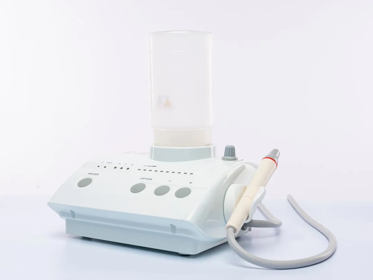 Kolbası və ucluğu ilə tibbi aspirator
