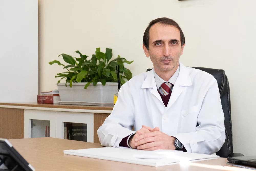 Dr. Yaşar Davudov